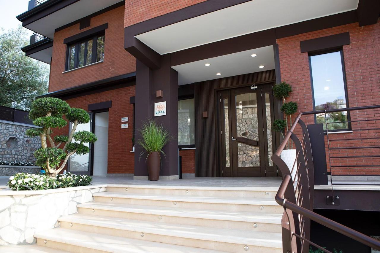 Lual Bleisure Hotel Pofi Exterior foto